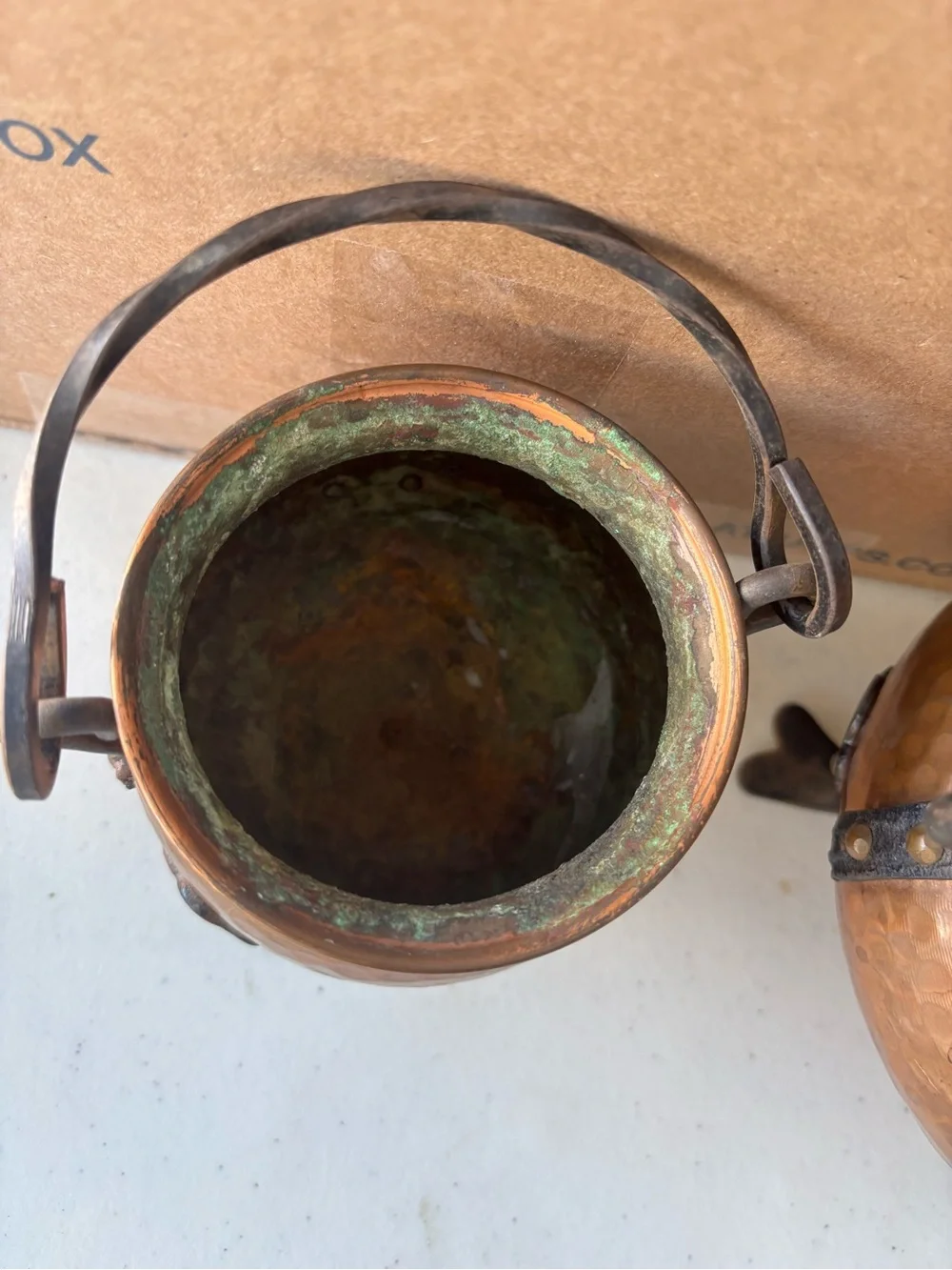 2 Vintage Hammered Copper Cauldron Planter with Handle Germany - Farmhouse decor